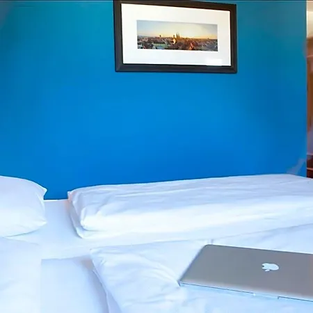 Hotel Dock1 3*