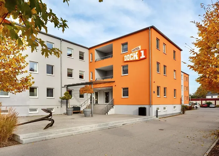 Готель Dock1 3*